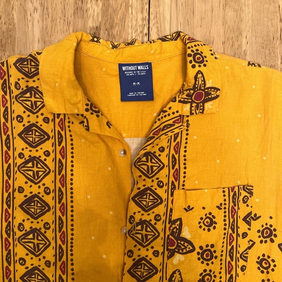 Men’s Button Up Shirt - Picture 2 of 2